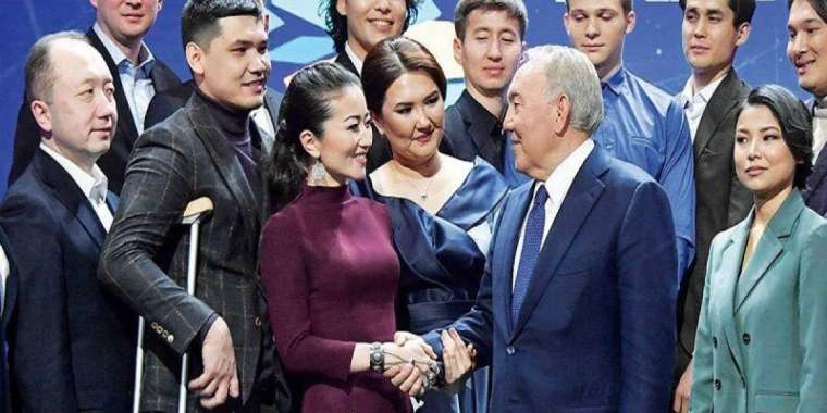 Кеші 28 миллионға өткен Мақпал Мыса кім?