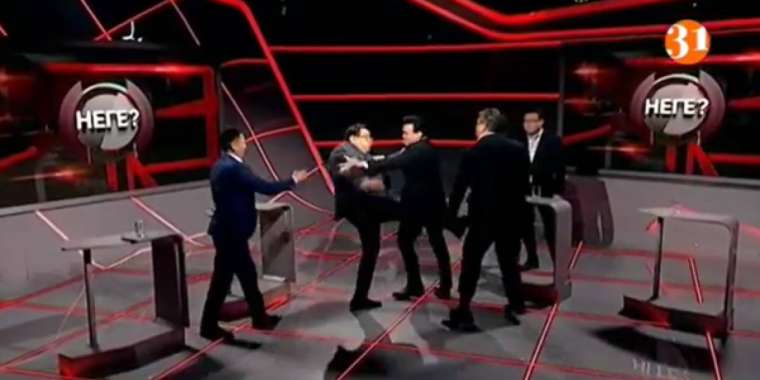 Ермұрат Бапи мен Тазабек Сәмбетбай "Негеде" неге төбелесіп қалды?