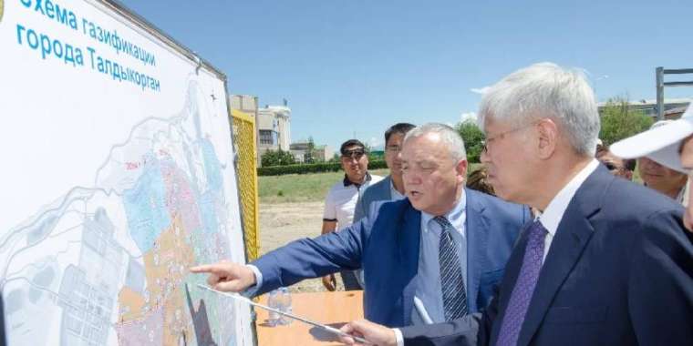 Тохтасунов мәжіліске бара жатыр