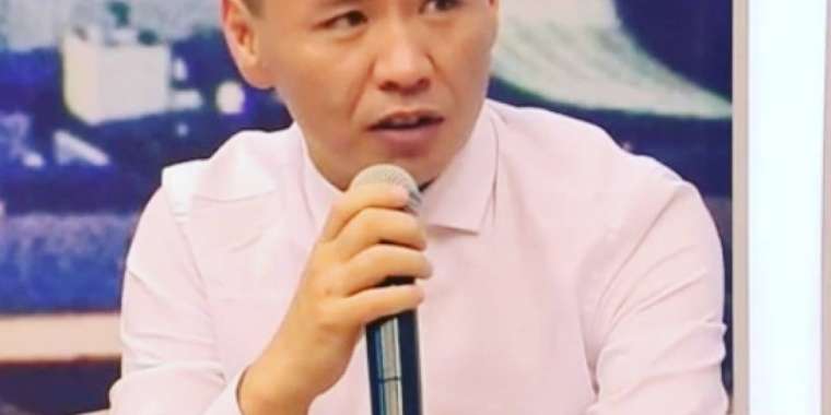 Айбек Ережеп: Бас