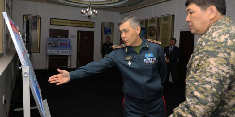 Ермекбаев қанша сарбаздың ковидпен ауырғанын білмейді