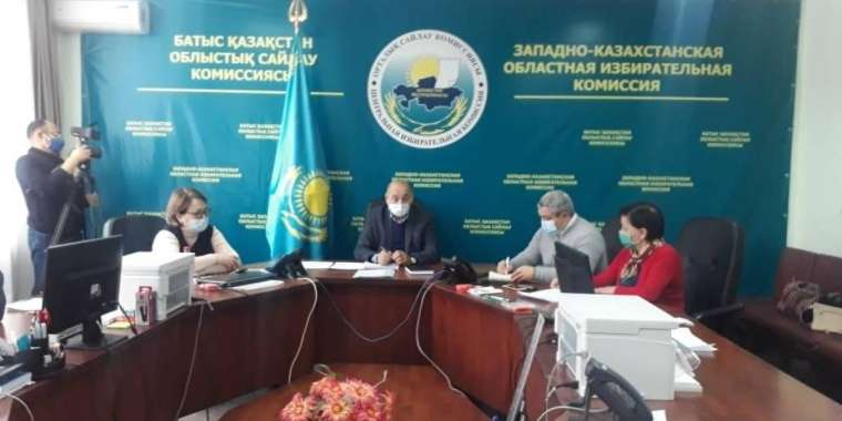 Сайлау комиссиясының мүшелерімен кездесті