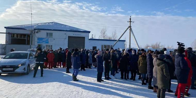 Ақтөбеде 100 адам 120 мың шошқаға қарсы шықты