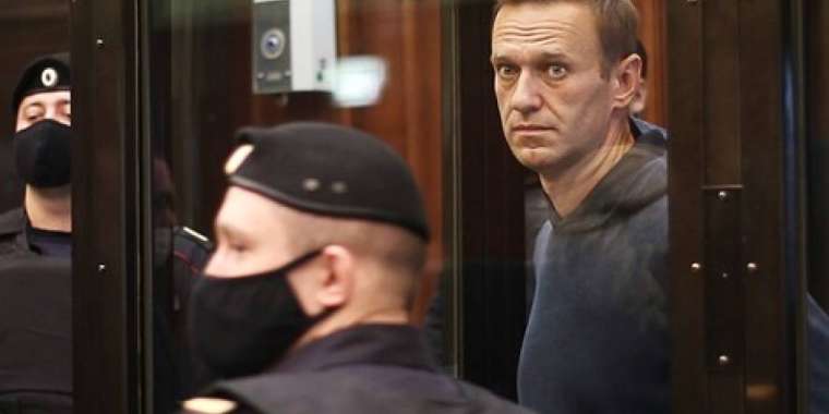 Сот Навальныйды түрмеге қамау туралы шешім шығарды