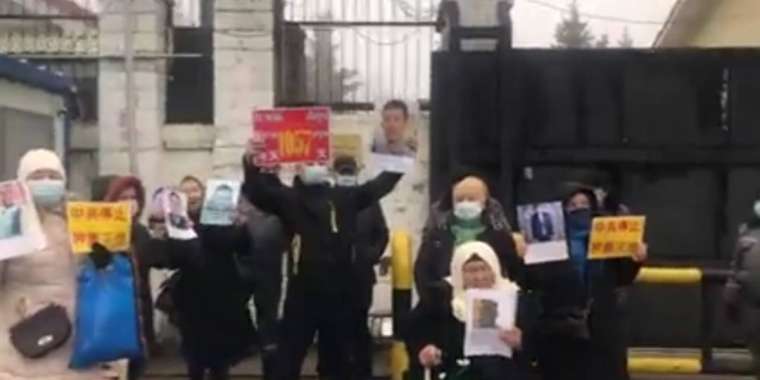 "Баламды көріп өлсем арманым жоқ": Алматыда тағы да наразылық акциясы өтті