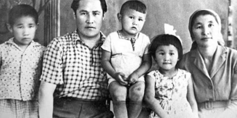 Құдіретті жырдың құндағы