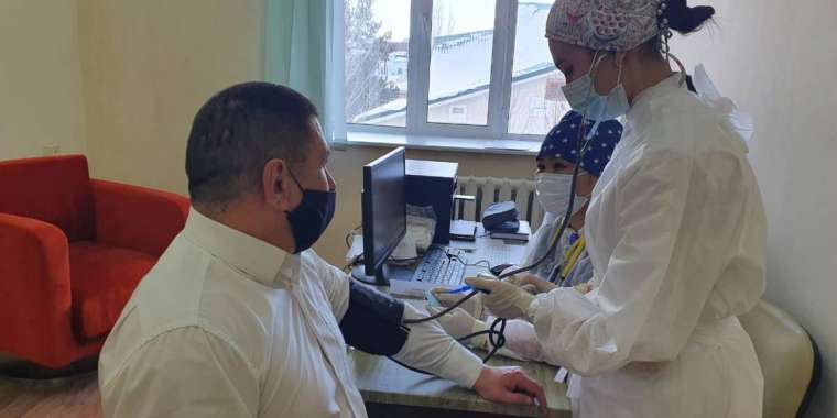 Мұғалімдерді вакцинациялау басталды