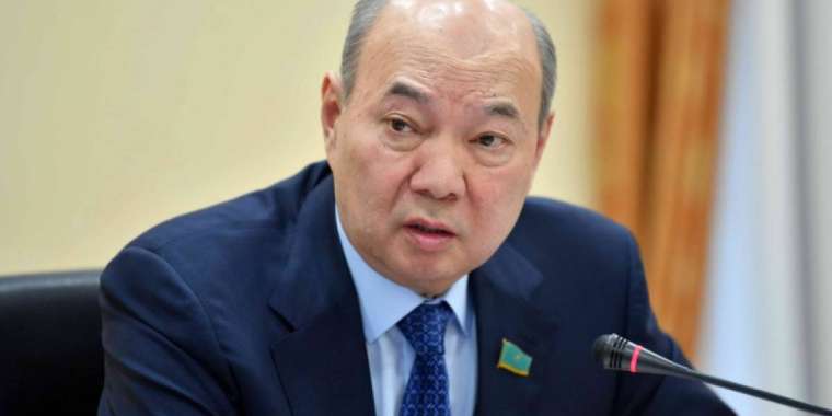 Сенатор әлеуметтік желіні реттейтін заң қабылдауды ұсынды