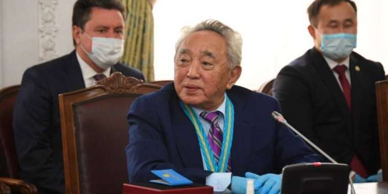 Халық жазушысы Қабдеш Жұмаділов қайтыс болды