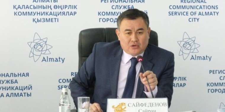 "Әкім өз-өзін жазалай алмайды": Шектеу шенеуніктерге әсер етпей ме?