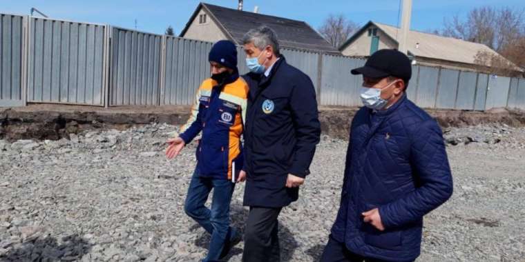 Әкім қаладағы жол жөндеу жұмыстарын тексерді