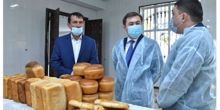 Шымкент наны Шымкент пешінде піседі