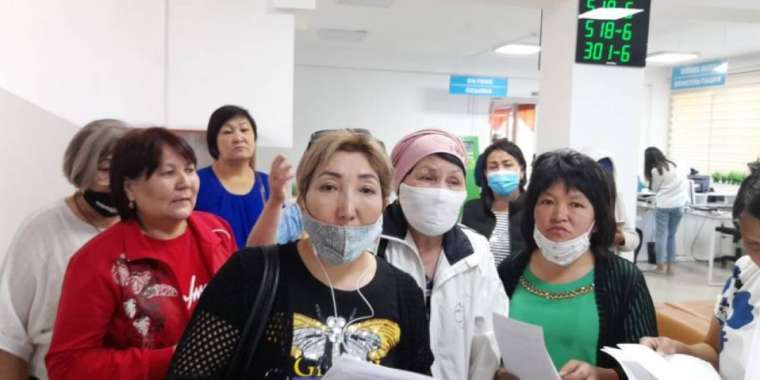 "Мазақ еткендері жетеді": Аналар Тоқаевқа үндеу жасады