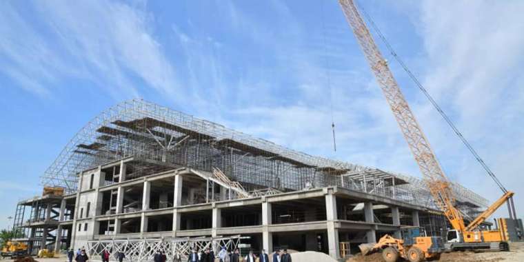 Жаңа әуежайдың құрылысын қадағалады  