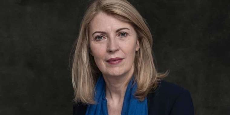 MalimWomen. Жертөледе өскен қыз