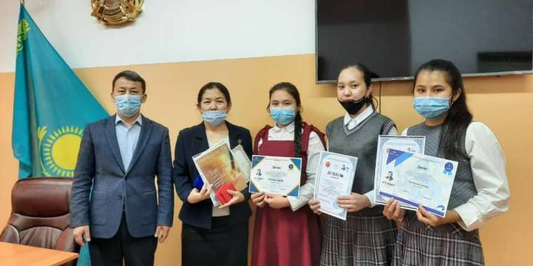 Шымкенттік ұстаз «Ерен еңбегі үшін» медалімен марапатталды