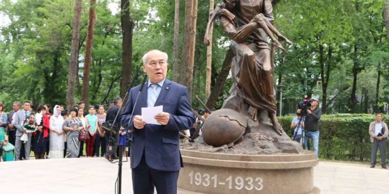 Хангелді Әбжанов: Қазақстанда қуғын-сүргін ғылыми зерттеу институтын ашу керек