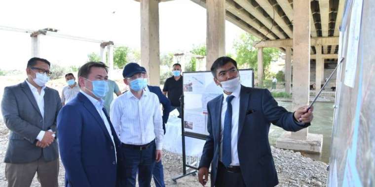 Қала әкімі ауыз су жүйелерінің құрылысын бақылады