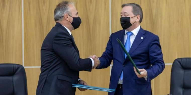 Қазақ-венгер қатынасы. АШМ маңызды құжатқа қол қойылды