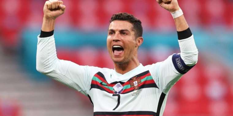 Криштиану Роналду екі рекорд жаңартты