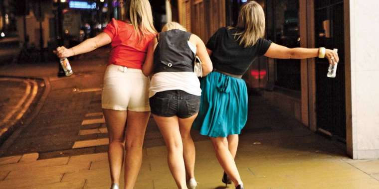 Әйелдерге арақ ішуге тыйым салу керек