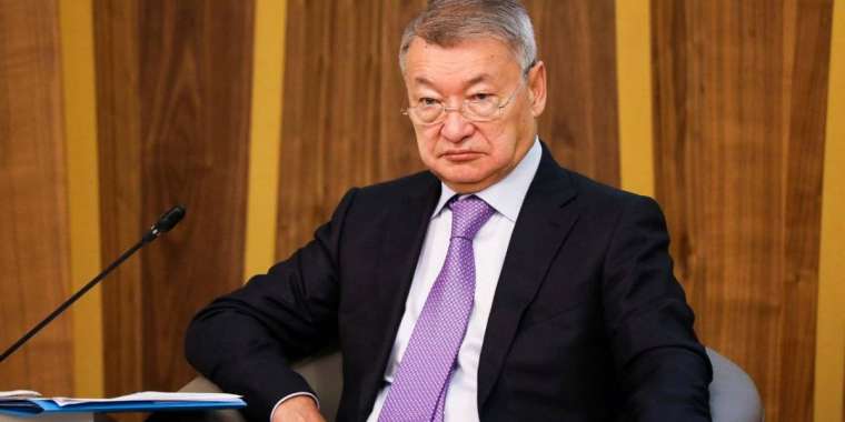 "Ахметов журналистерді сотпен қорқытып отыр"