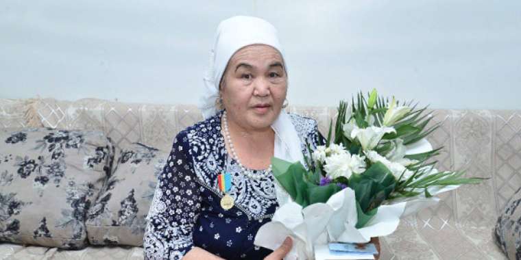 Айтыстың бір биігі Әселхан Қалыбекова өмірден өтті