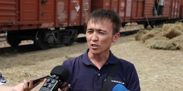 Еріктілер 21 вагон шөпті Маңғыстауға жіберді