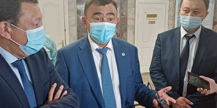 Даниал Ахметовтің тапсырмасымен! «Вакцинацияға келмесе, дәрігер үйіне іздеп барсын»