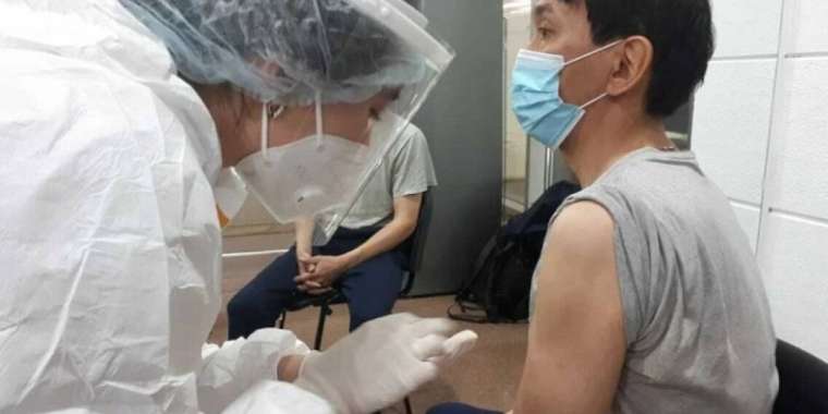 Вакцина салдырғандардың 0,09 пайызы ғана коронавирус жұқтырды