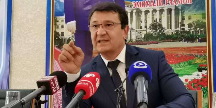 Президенттің інілері министрді соққыға жыққан