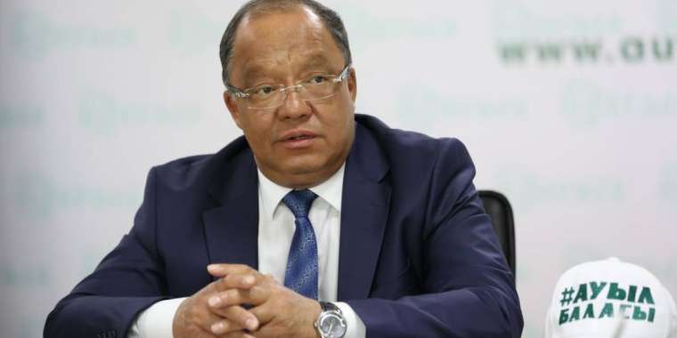 Президенттікке үміткер болған Рахымбаев министрдің кеңесшісі болды