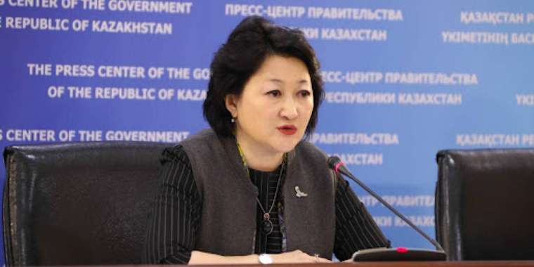 Ақтоты Райымқұлова отставкаға өтініш бере алмай отыр...