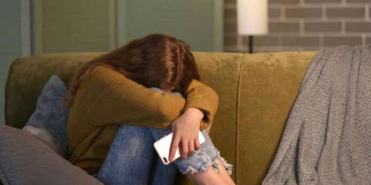 Ата-анам «жезөкше» деп сөкті: слатшейминг несімен қауіпті?