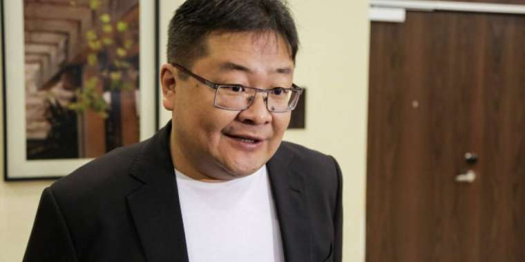 Айдос Сарым: Қалтамызға тыққан тасымыз да, оғымыз да жоқ