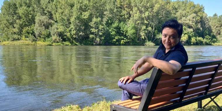 Қалқаман Сарин. "...Жолыңа жапырақтан шашылды гүл"