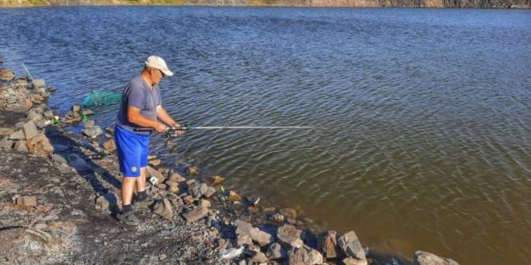 «Атом көлінде» ел балық аулап жүр. Ғалымдар айтарға сөз таппай отыр