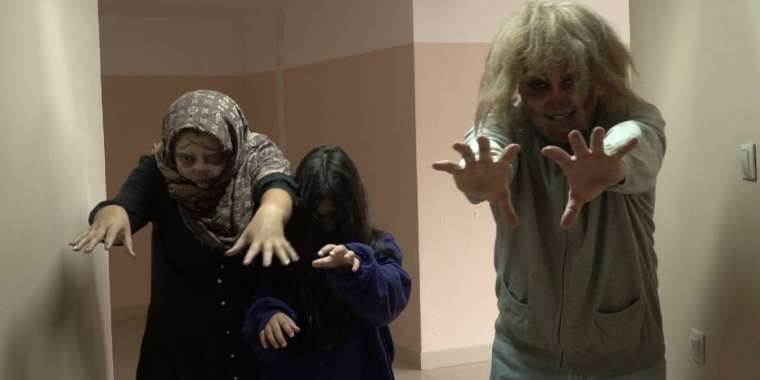 Құтқарушылар зомбилердің көмегіне жүгінді