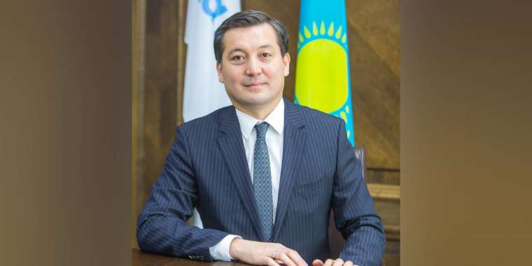 Министр Берекешевтің кері кетуі немесе кіші көлдің үлкен дауы