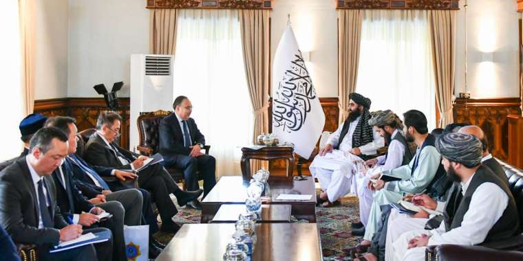 Сарапшылар: Қазақтар тәліптермен достасуы керек