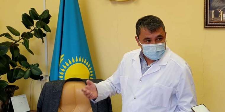 Ақжайықтың дәрігерлері айтысып жатыр:  Заңды белшеден басқан кім?(Видео)