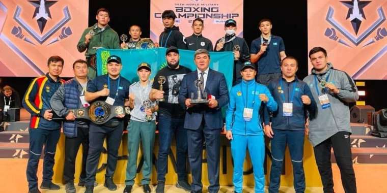 Шаршы алаңда ел намысын қорғаған қаһармандар