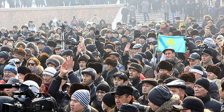 Столичный акимат запретил митинговать в праздничные дни