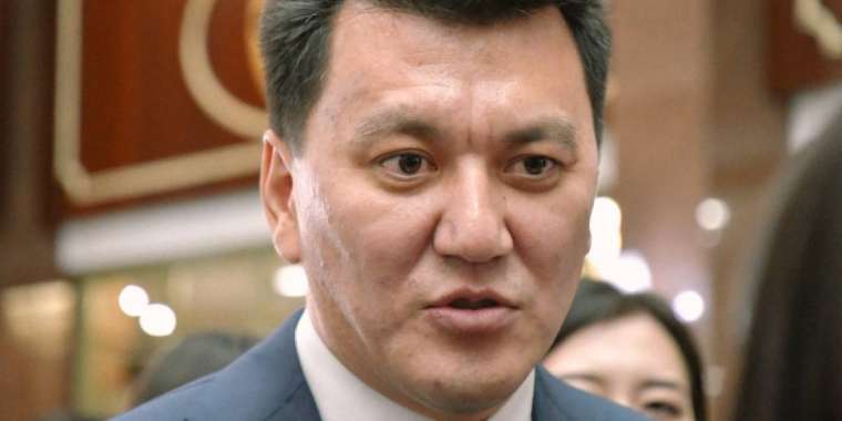 Наразылық дүмпуі. Көшербаев кетті, Қарин келді