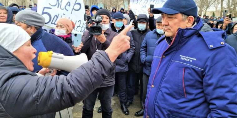 Провести парламентские слушания о январских событиях призвал депутат