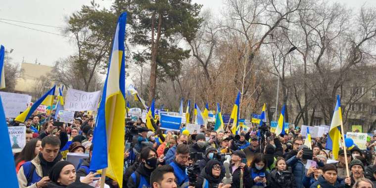 Зұлым орыс империясына ажал! - Алматы Украинаны қолдайды