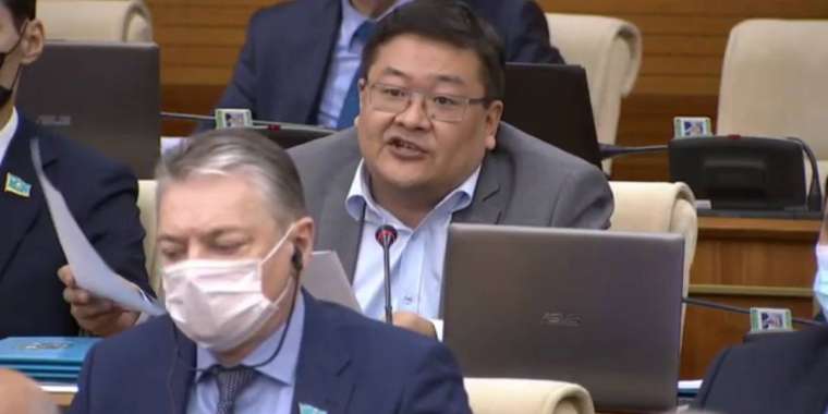 Айдос Сарым: Перекладывание вины становится дурной чертой нашего народа