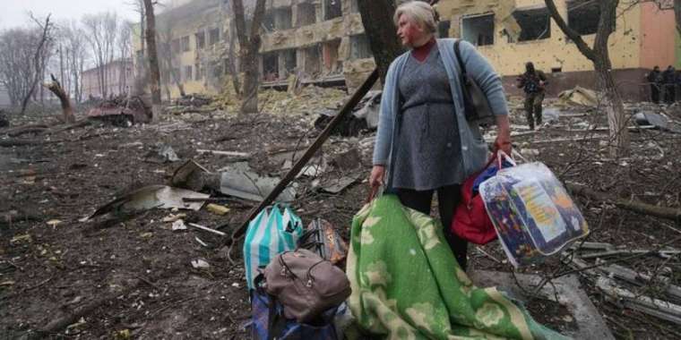 Бомбаланып жатқан Мариупольде қазақстандықтар да бар