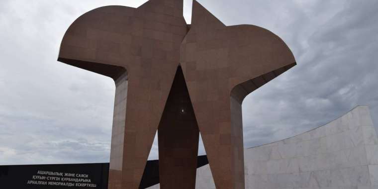 Досай Кенжетай: "Репрессияға ұшыраған 1000-ға жуық дін қайраткері анықталды"