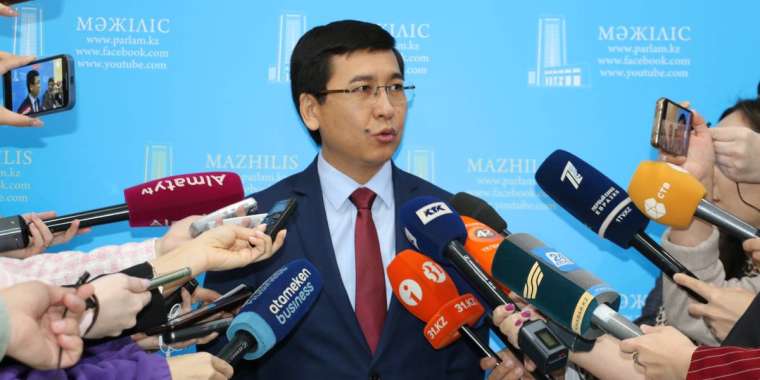 Министр Аймагамбетов: Я вам позвоню!